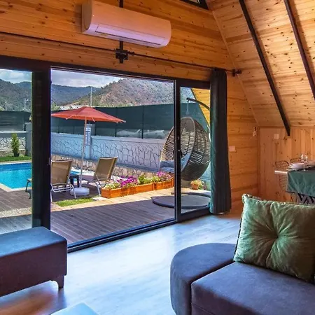 Tiny House *
