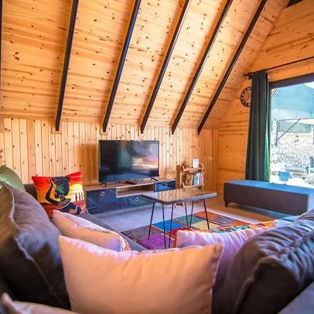 Tiny House *
